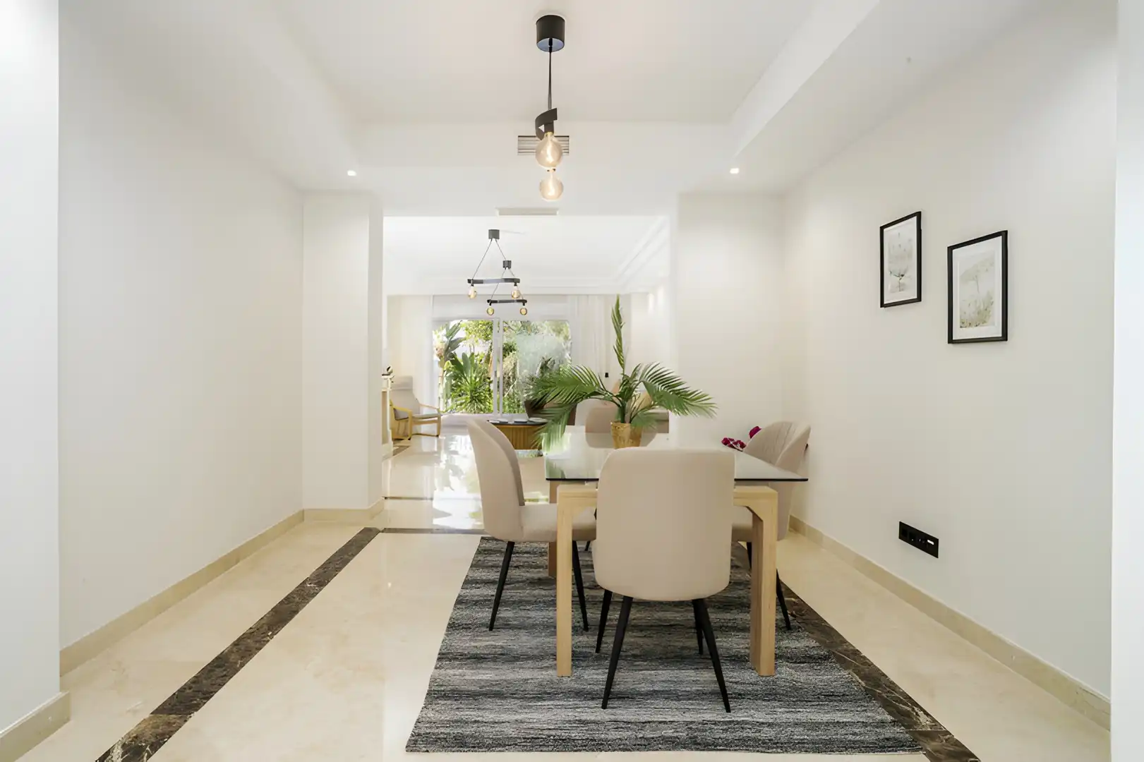 Comedor de Apartamento en venta en Marbella con Aire acondicionado, Terraza y Piscina