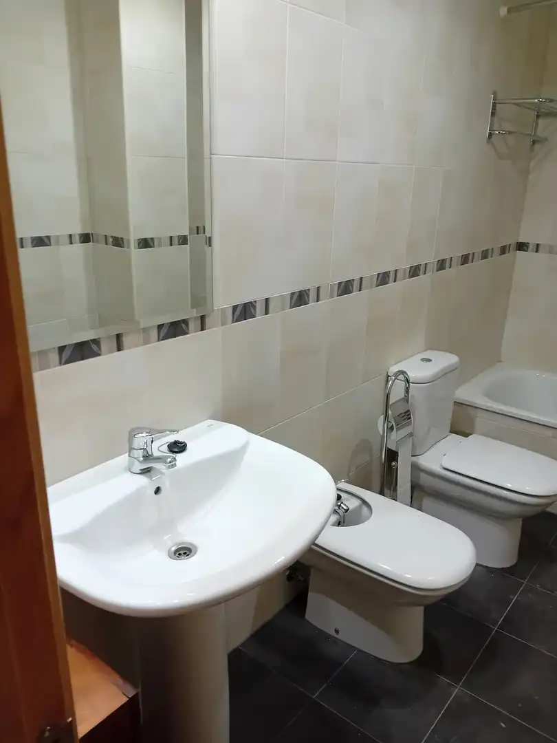 Bany de Pis en venda en Ciudad Real amb Aire condicionat, Calefacció i Terrassa