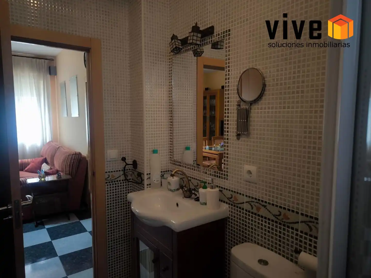 Bathroom of Flat for sale in Sevilla  with Air Conditioner