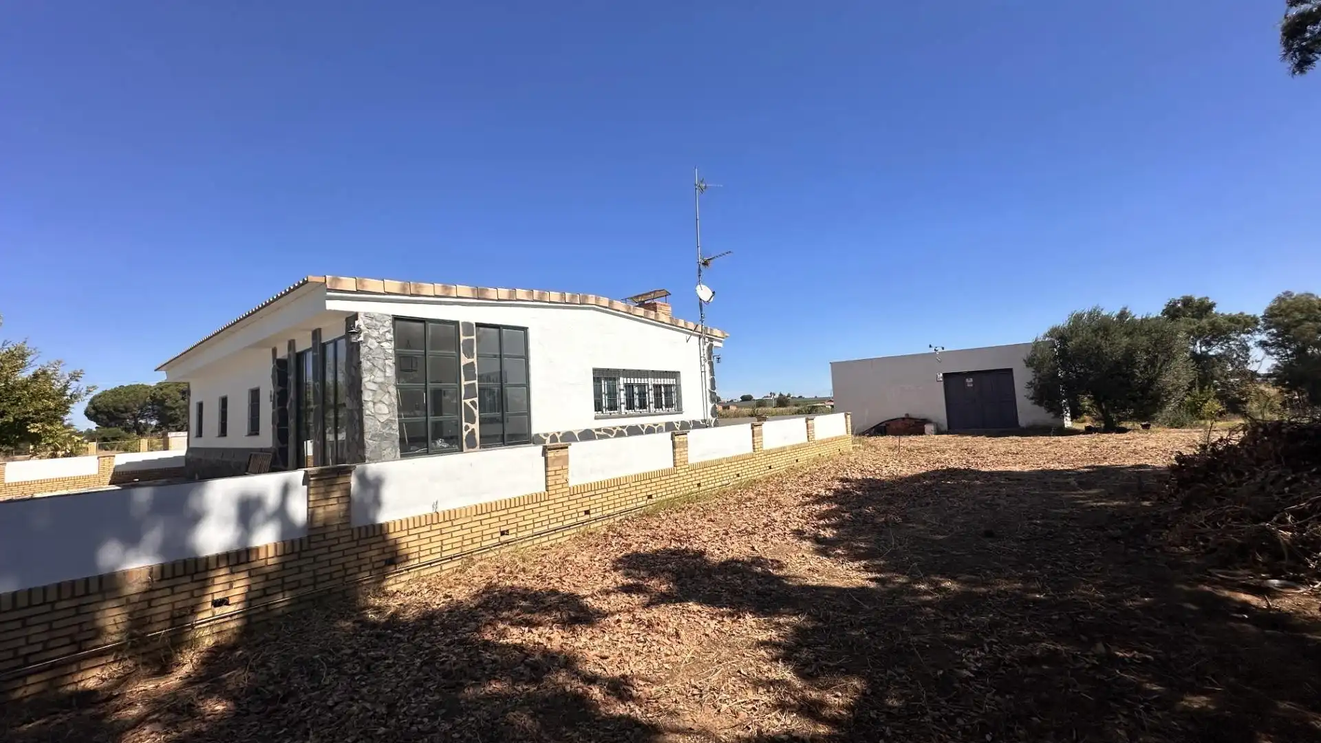 Country homes for sale in Gibraleón