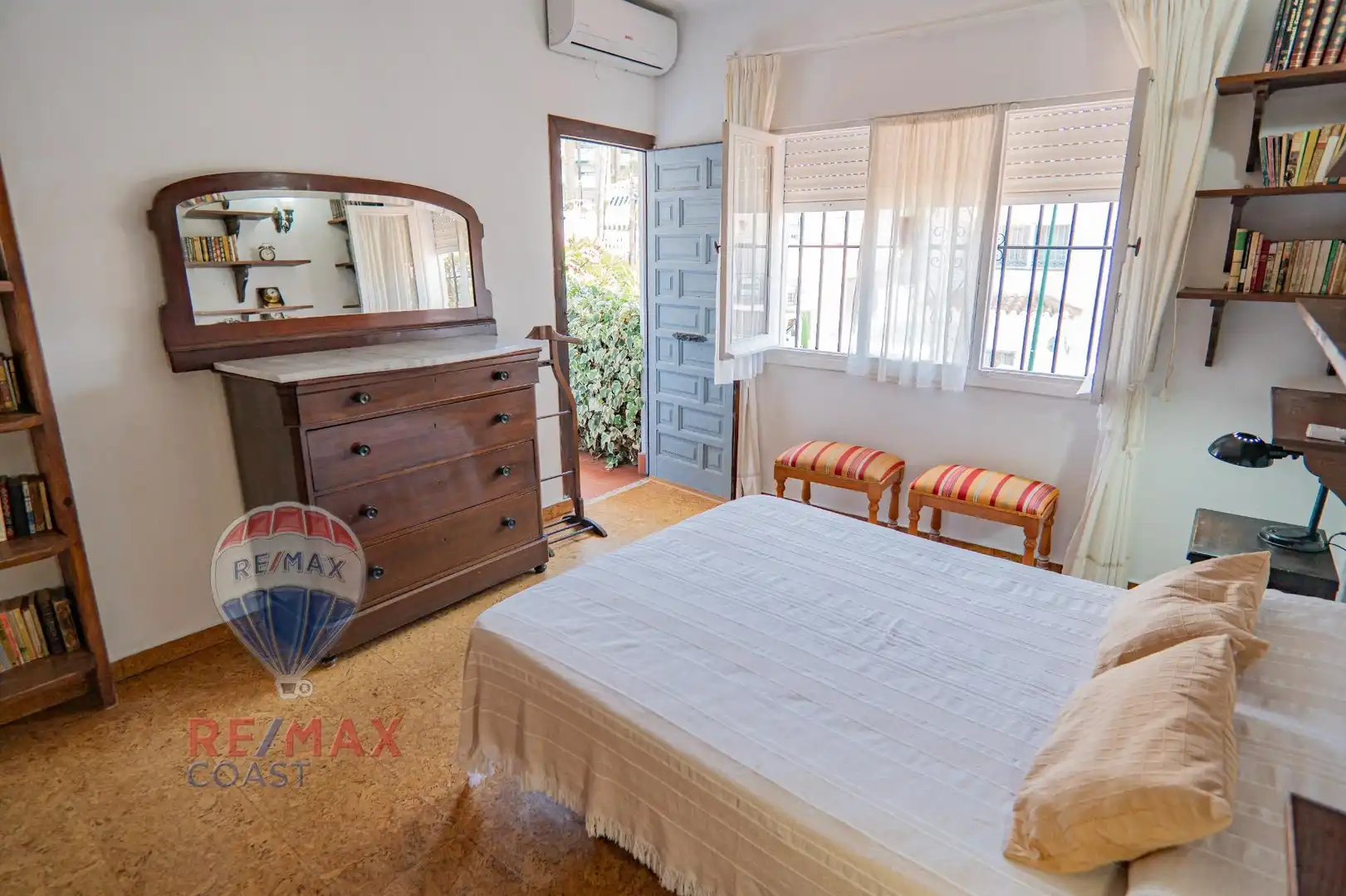 Habitación de Casa adosada en venta en Málaga con Aire acondicionado, Jardín privado y Terraza