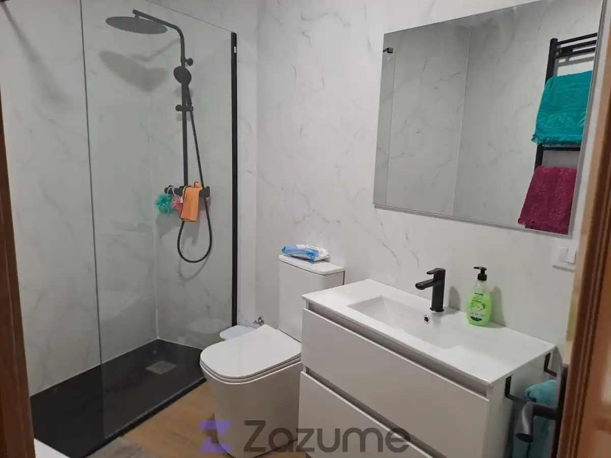 Baño de Piso de alquiler en Alcázar de San Juan con Calefacción, Trastero y Amueblado