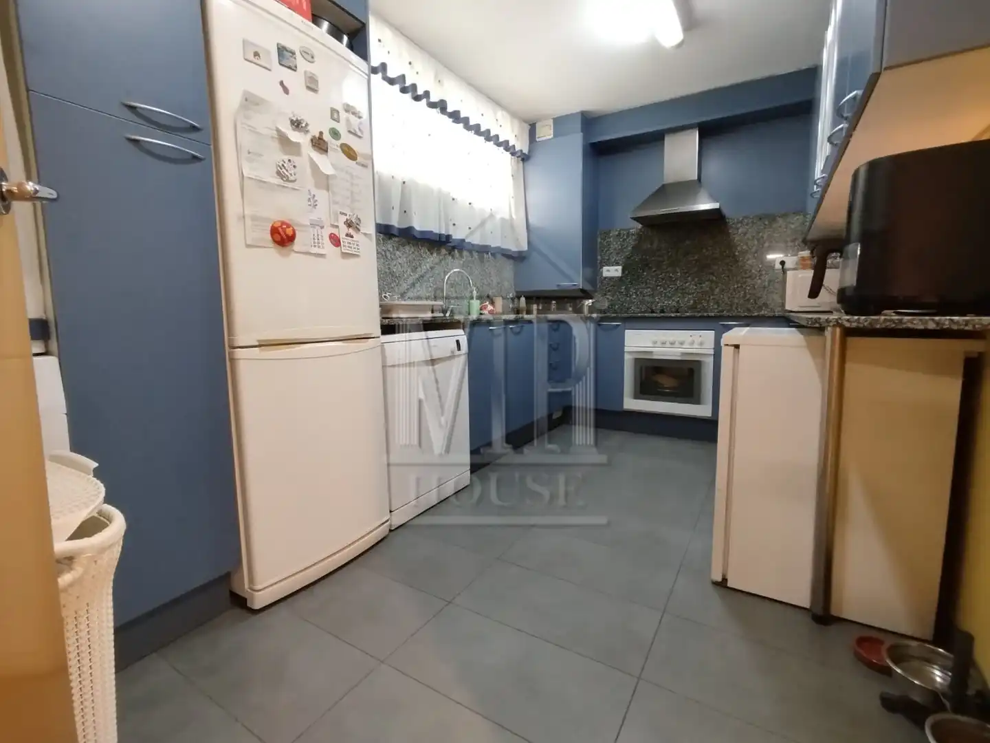 Kitchen of Flat for sale in Badalona  with Heating, Storage room and Furnished