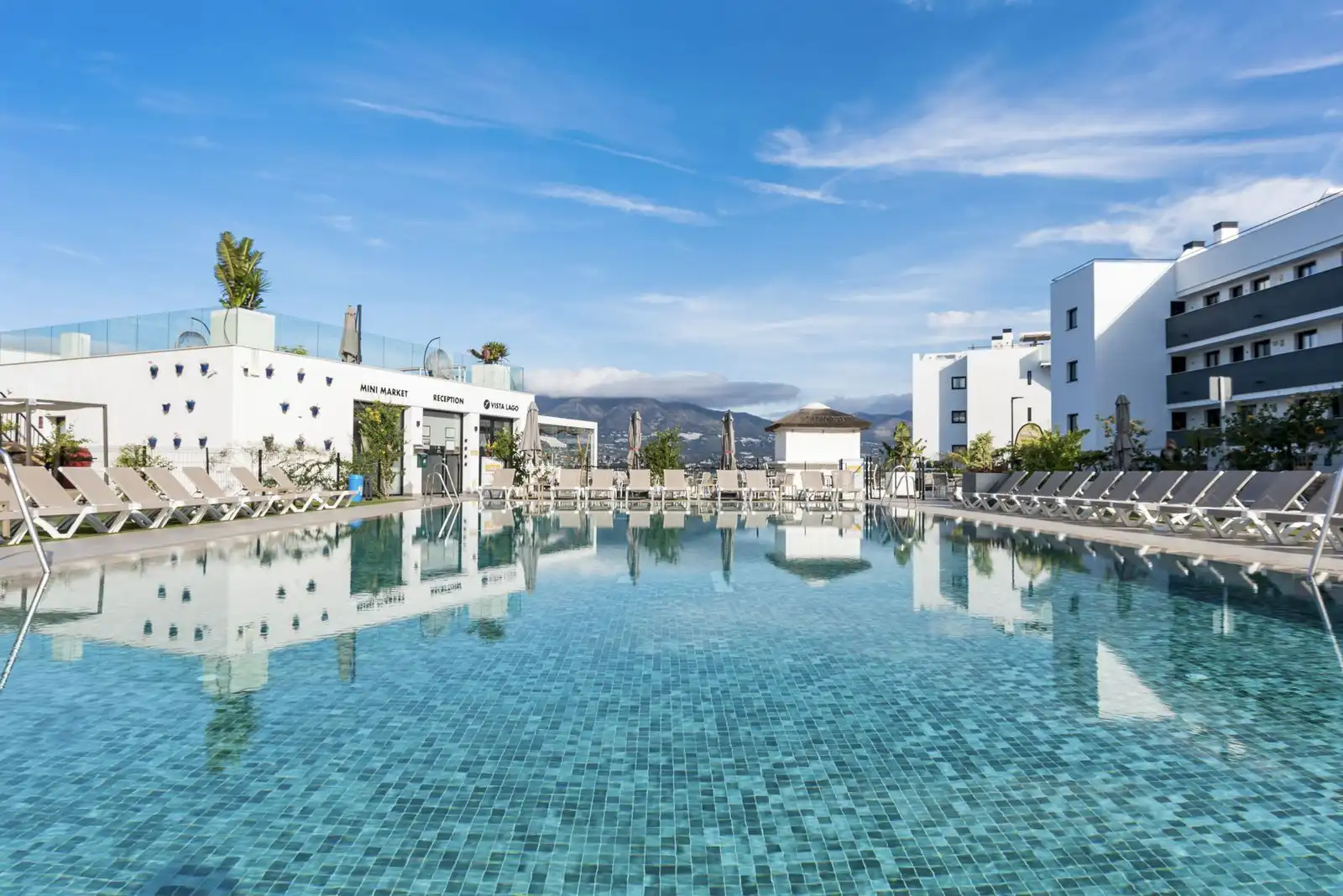 Piscina de Apartamento en venta en Mijas con Aire acondicionado, Terraza y Trastero