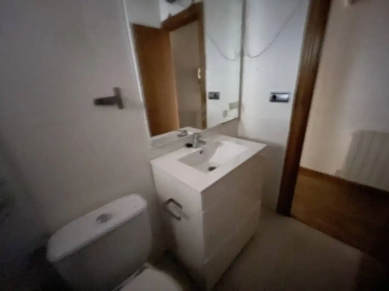 Baño de Piso en venta en Sant Boi de Llobregat con Calefacción, Parquet y Balcón