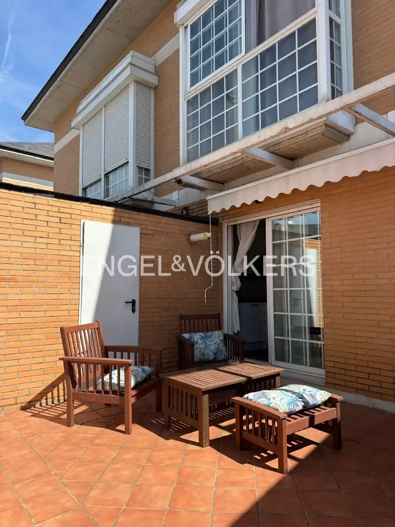 Terraza de Casa adosada en venta en Rivas-Vaciamadrid con Aire acondicionado, Calefacción y Jardín privado