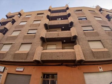 Apartment for sale in Avenida de Cieza