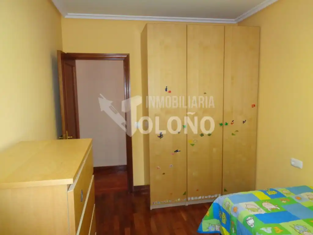 Habitación de Apartamento en venta en Haro con Calefacción, Parquet y Trastero