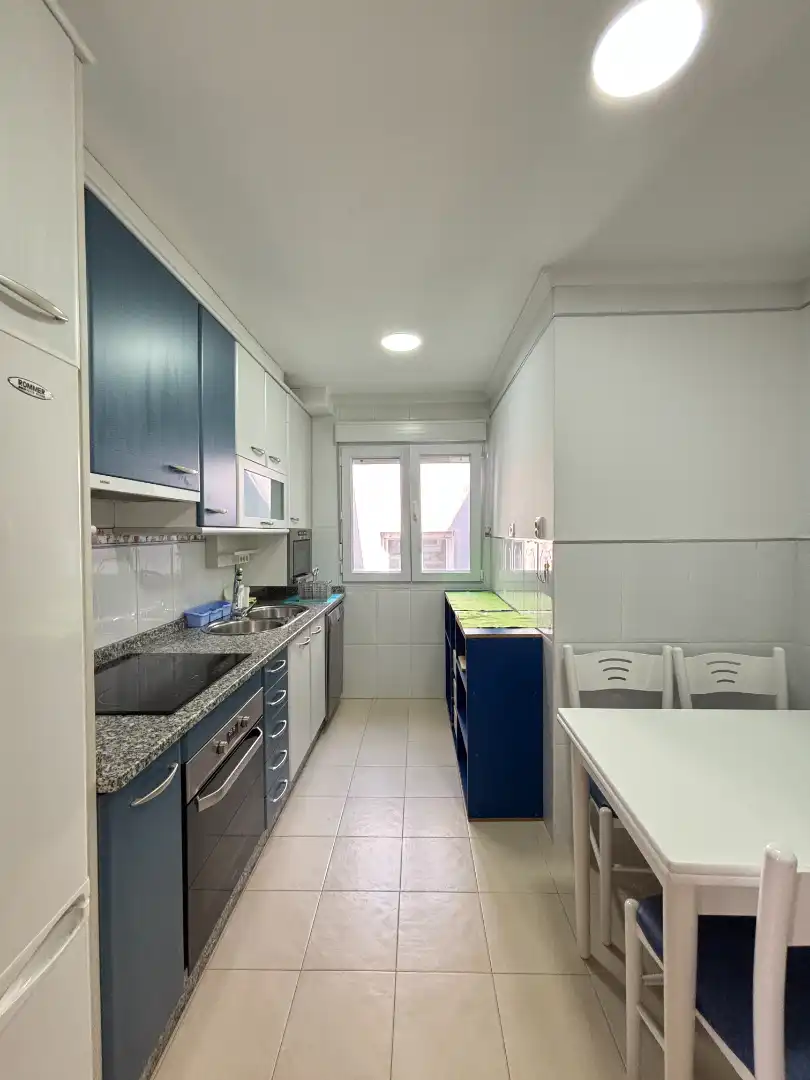 Cuina de Àtic en venda en Boiro amb Calefacció, Terrassa i Moblat