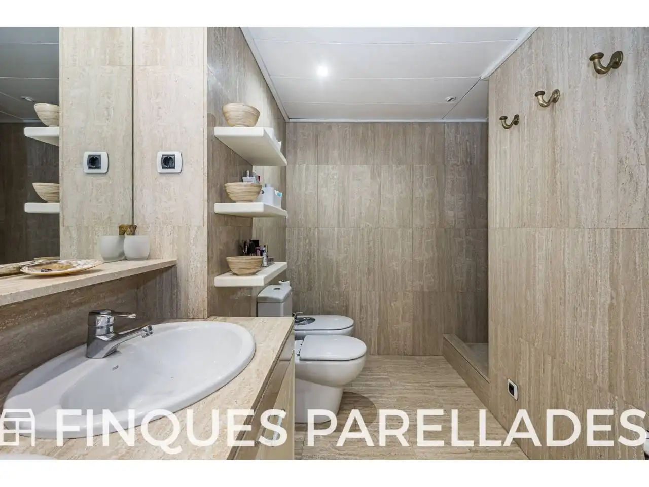 Bathroom of Flat for sale in Sitges  with Air Conditioner, Heating and Terrace