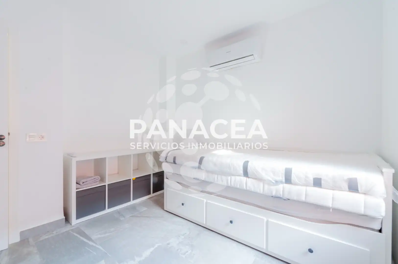 Piso en venta en Vícar con Terraza, Amueblado y Horno