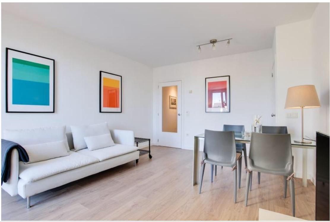 Living room of Flat for sale in  Barcelona Capital  with Air Conditioner, Heating and Balcony