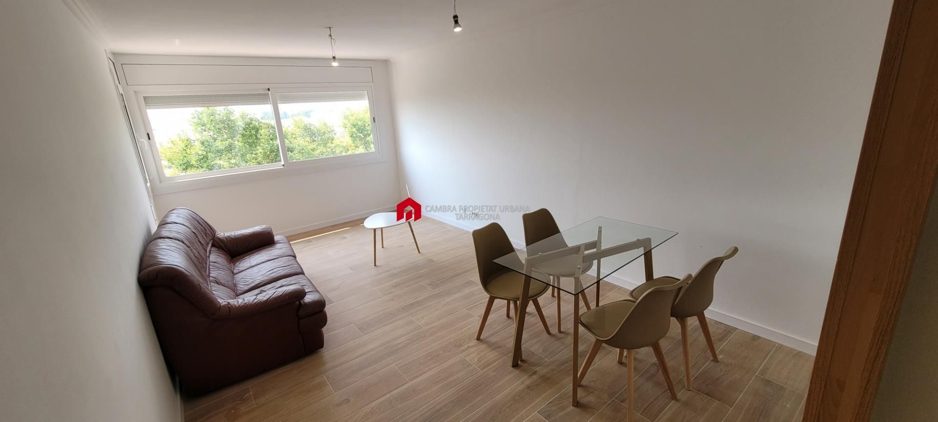 Sala de estar de Piso de alquiler en  Tarragona Capital con Terraza y Balcón