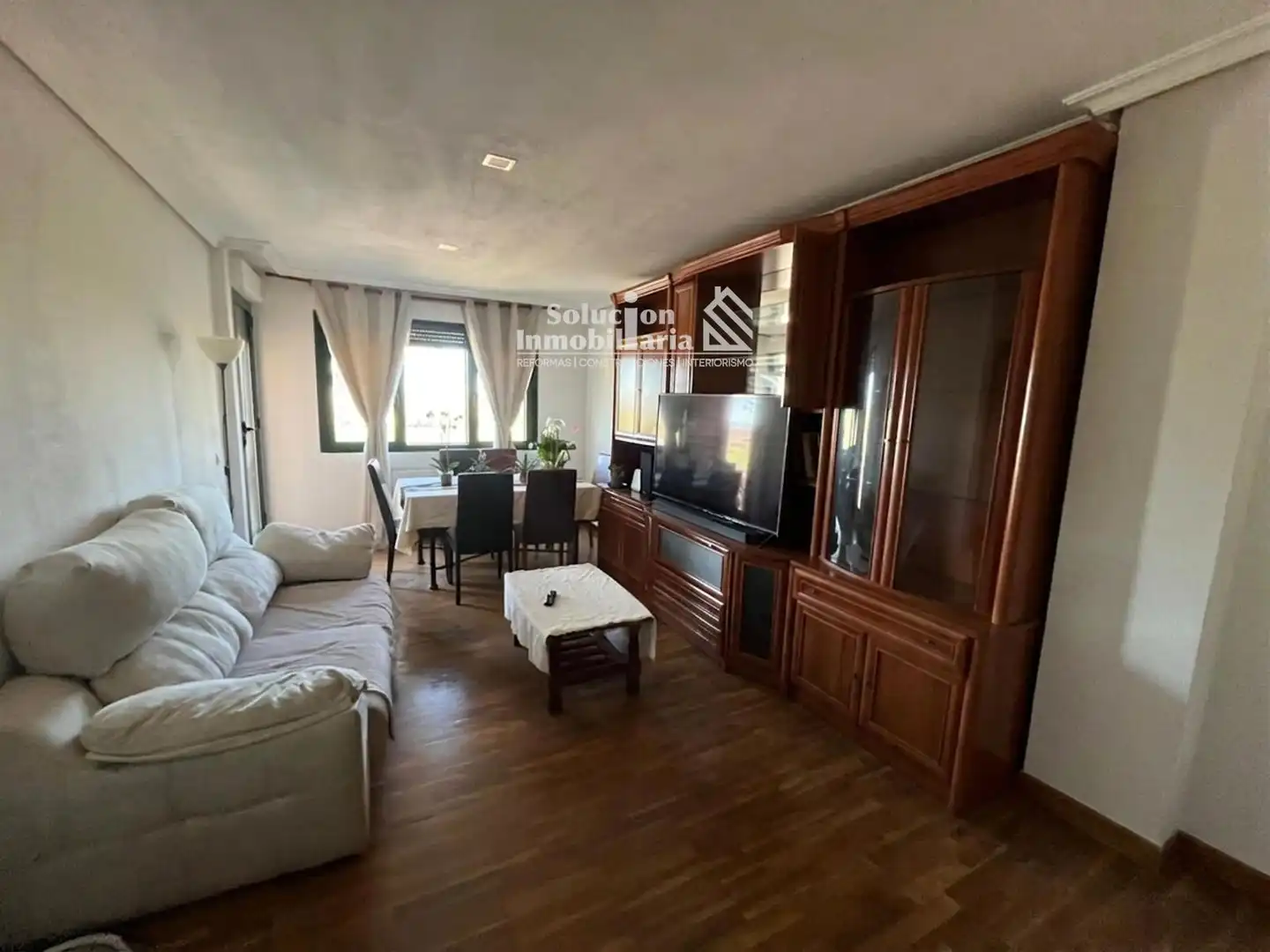 Sala d'estar de Pis de lloguer en Salamanca Capital amb Calefacció i Moblat