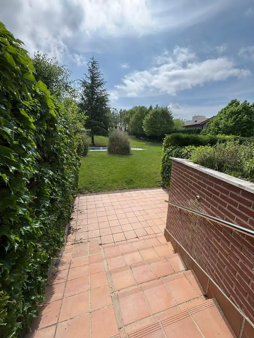 Jardín de Ático en venta en Villamediana de Iregua con Jardín privado, Parquet y Piscina