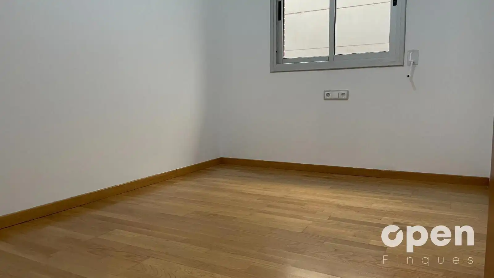 Habitación de Piso en venta en Terrassa con Aire acondicionado, Calefacción y Parquet