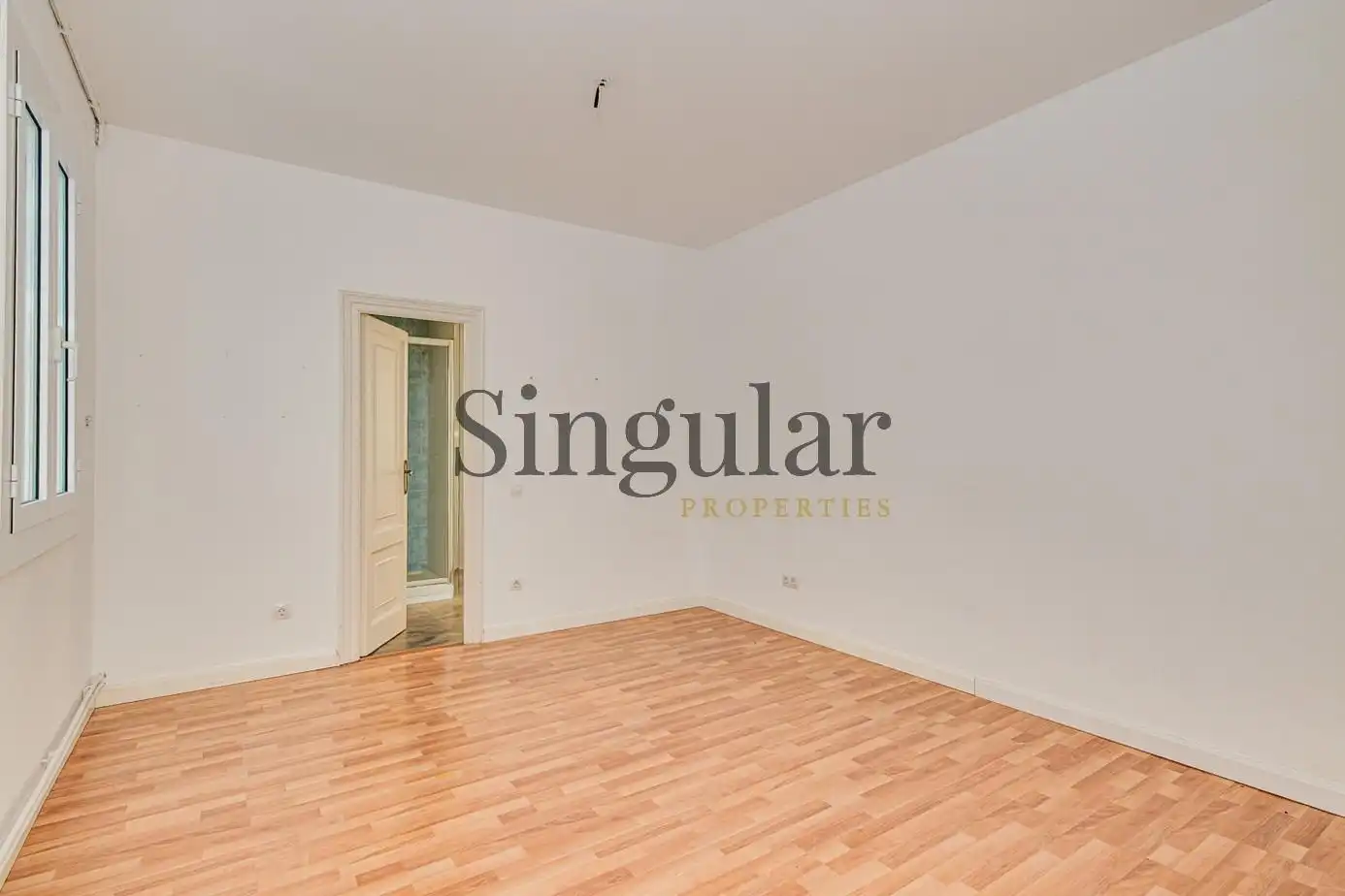 Habitación de Piso en venta en Barcelona con Calefacción y Alarma
