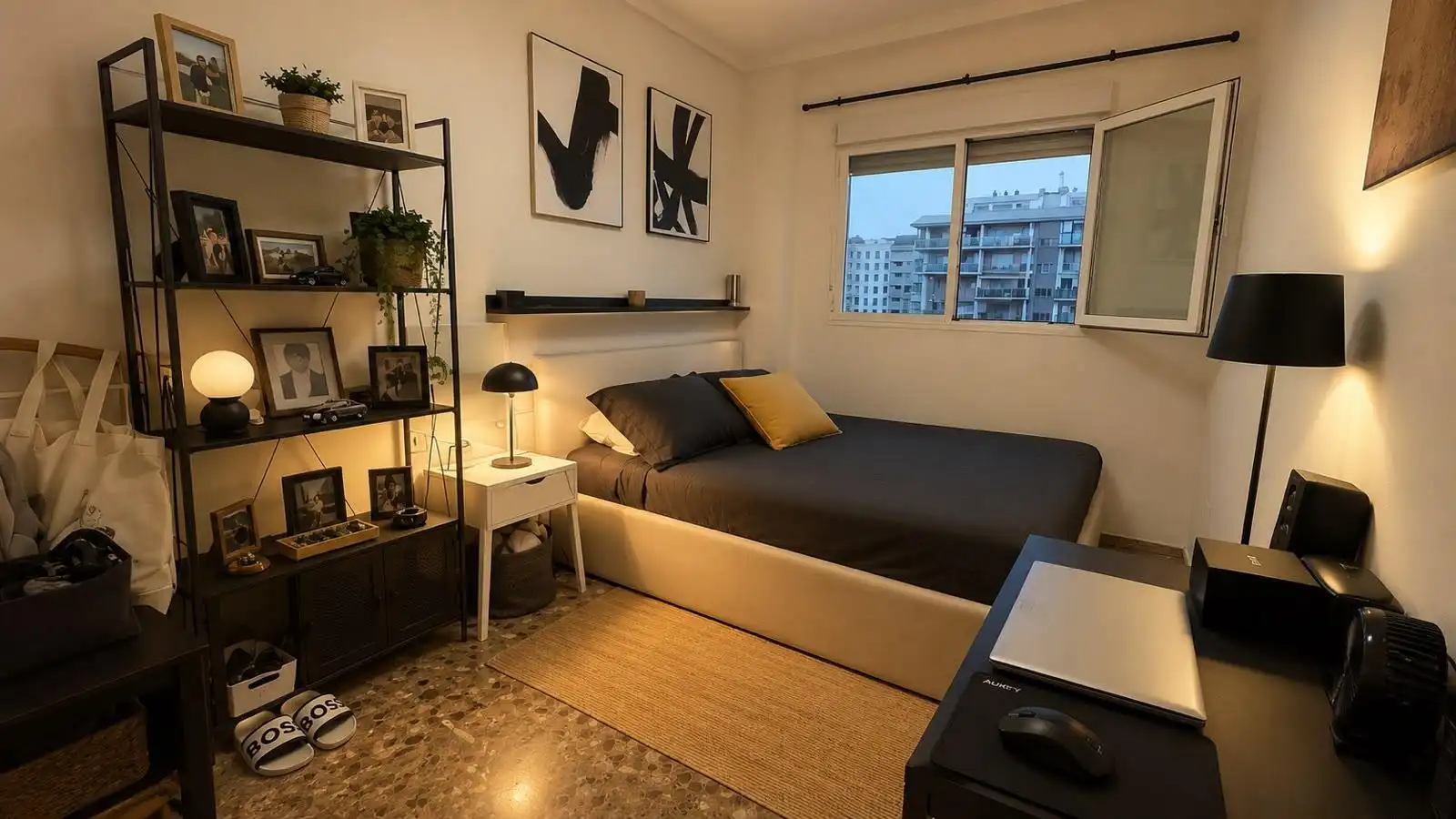 Bedroom of Flat for sale in Valencia  with Air Conditioner, Heating and Private garden