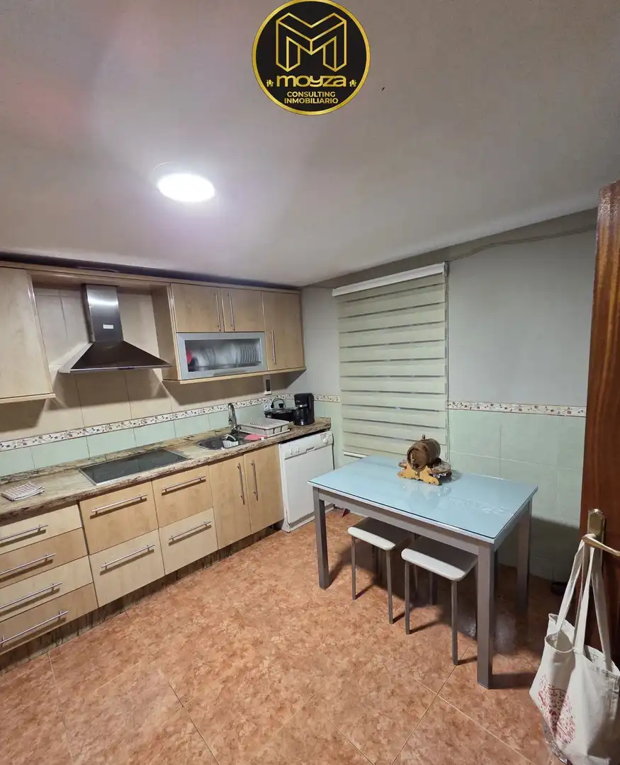 Cuina de Casa o xalet en venda en Jaén amb Aire condicionat i Terrassa