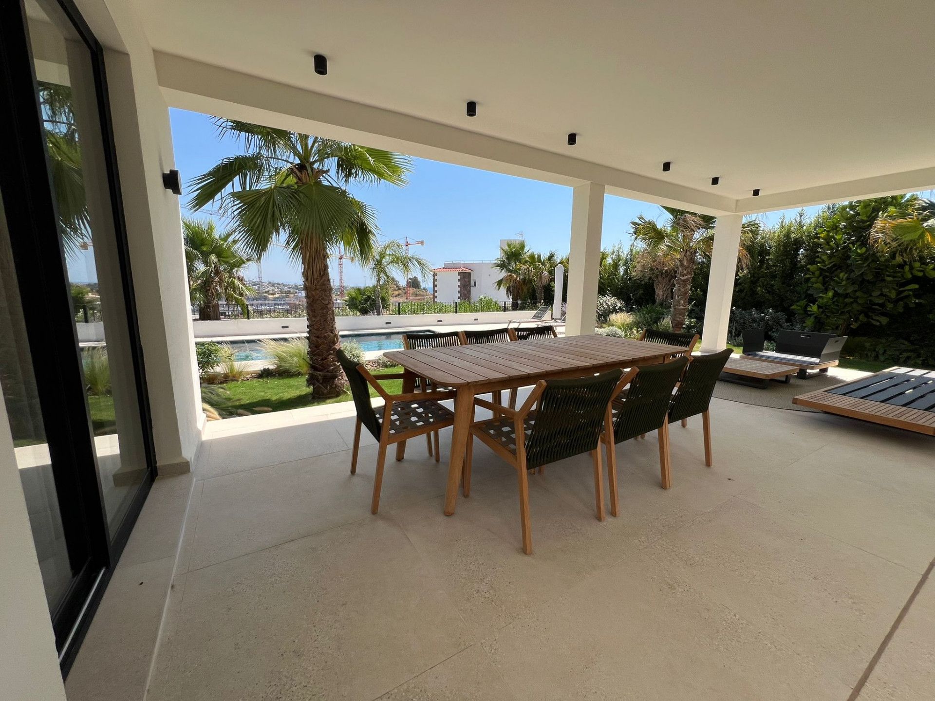 Terrassa de Casa o xalet en venda en Estepona amb Aire condicionat, Jardí privat i Terrassa