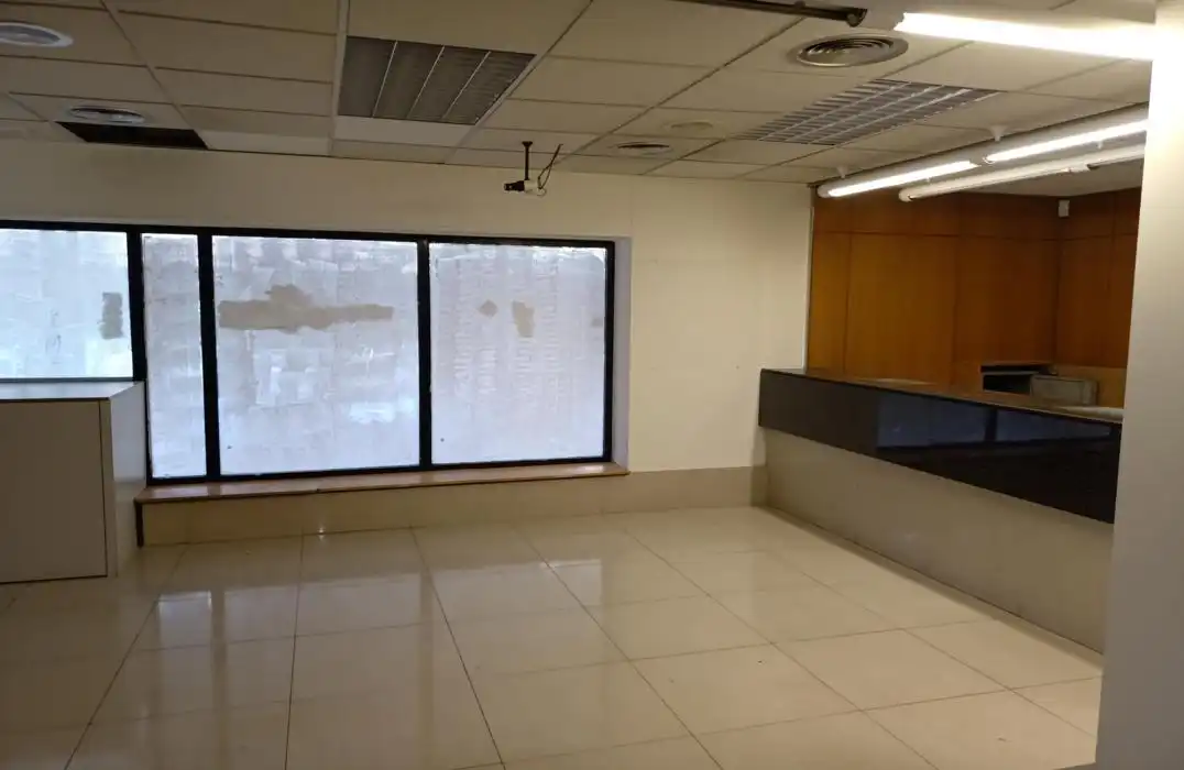 Local en venta en Molins de Rei