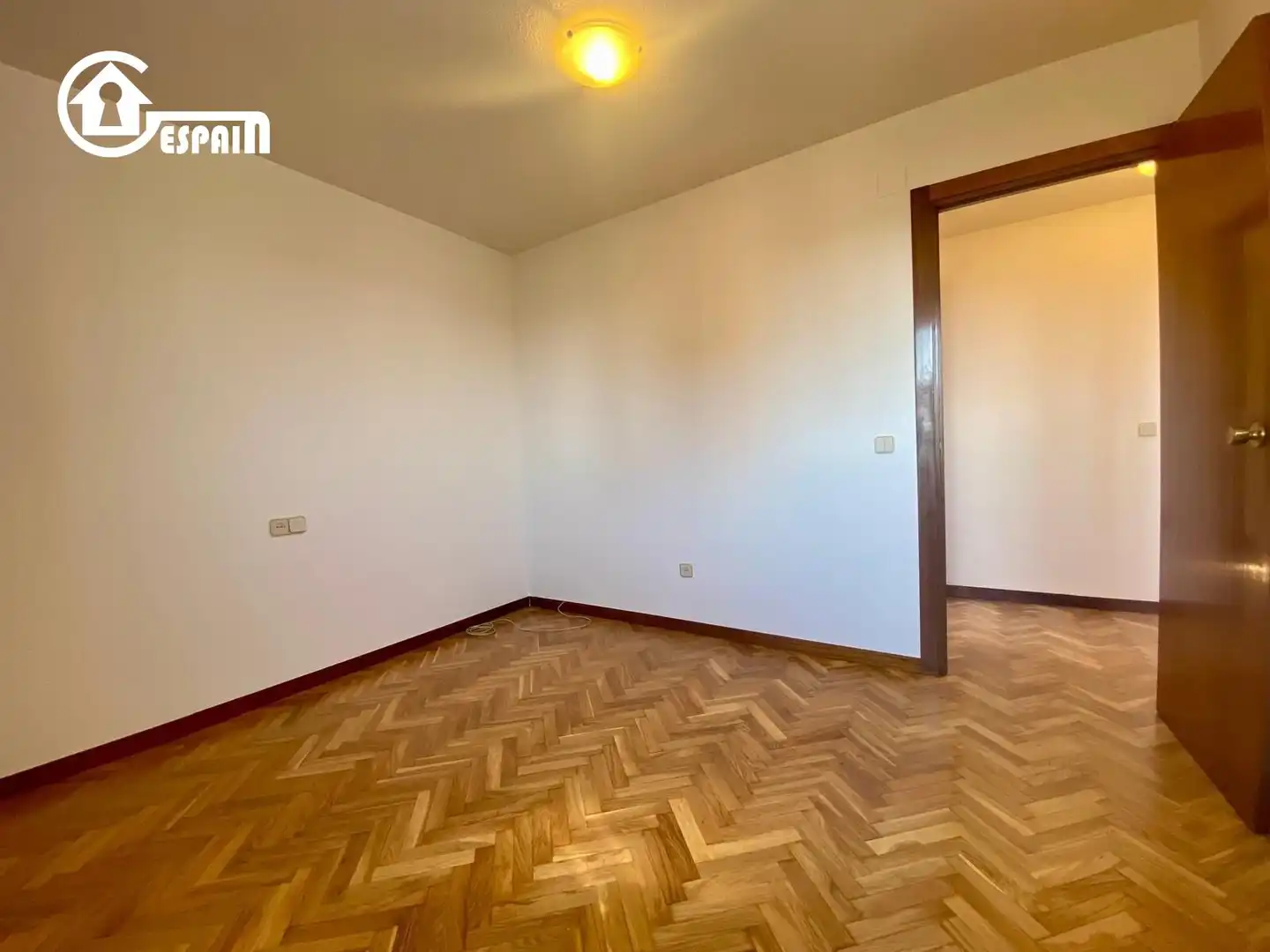 Dormitori de Pis de lloguer en Madrid amb Calefacció, Jardí privat i Terrassa