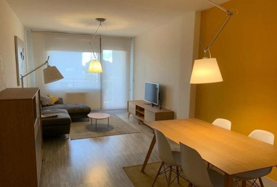 Living room of Flat to rent in Colmenar Viejo  with Air Conditioner, Private garden and Parquet flooring