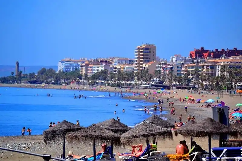 Vista exterior de Ático en venta en Estepona con Aire acondicionado, Calefacción y Terraza
