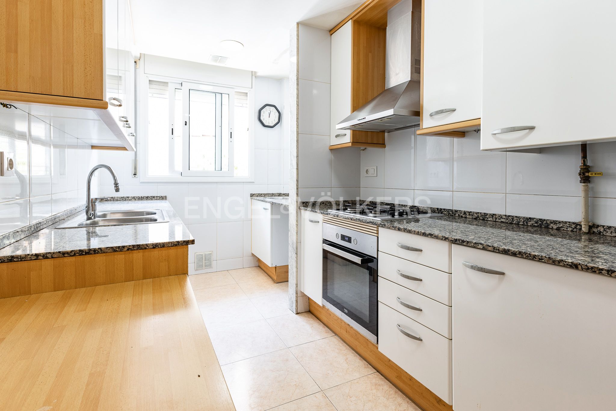 Kitchen of Apartment for sale in Sant Joan Despí  with Air Conditioner, Heating and Parquet flooring