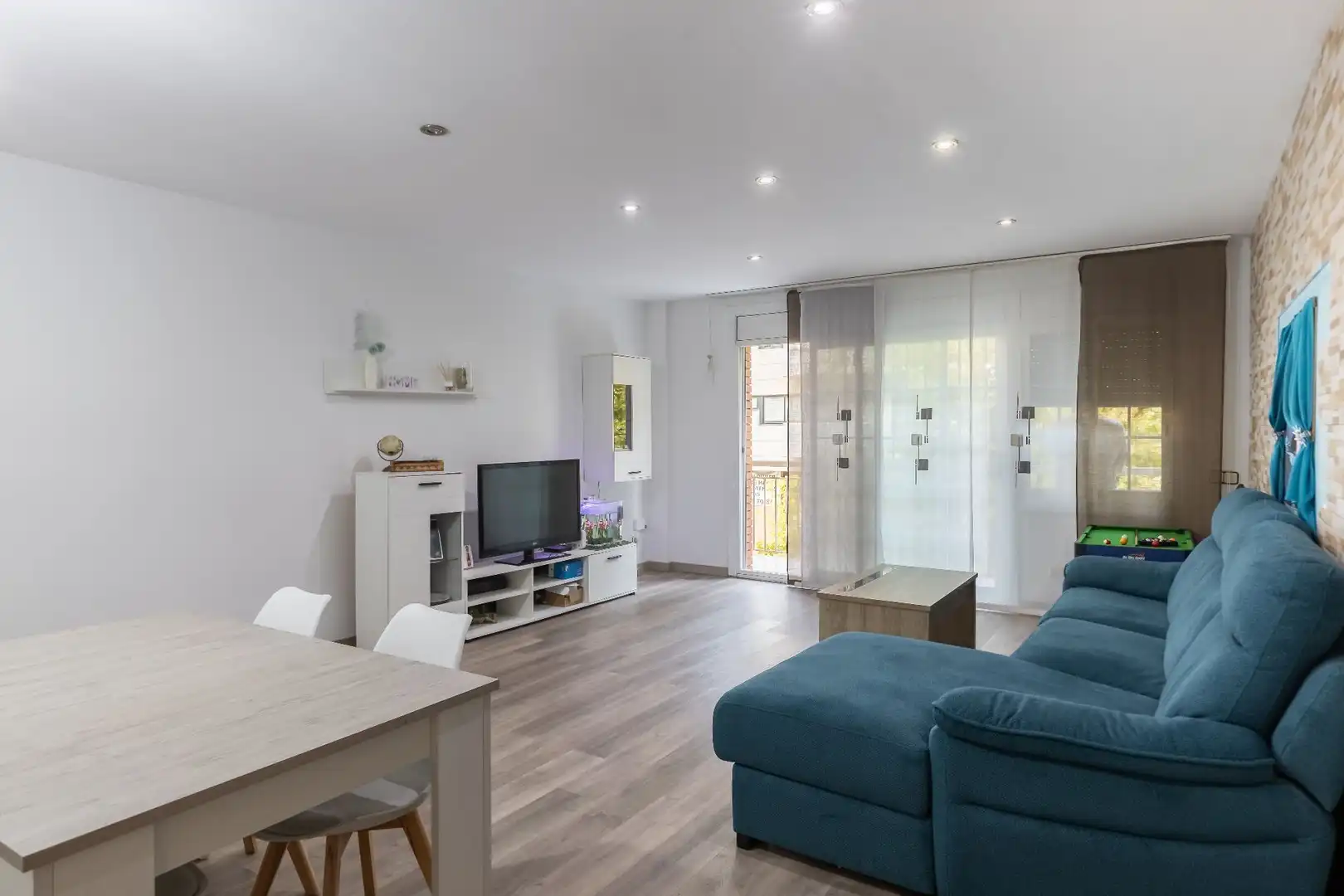 Living room of Flat for sale in Can Borrell