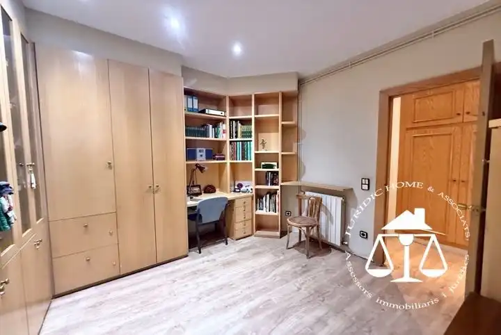 Detached homes for sale in Centre - Sant Oleguer