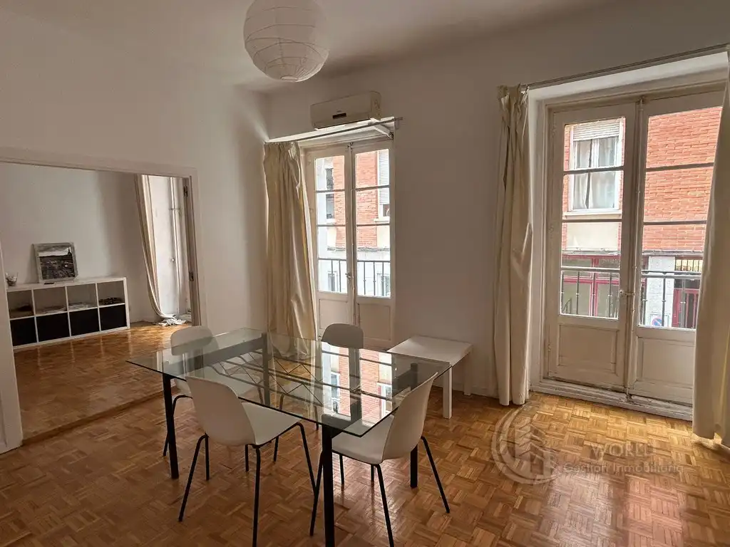 Comedor de Piso de alquiler en Madrid con Aire acondicionado, Calefacción y Amueblado
