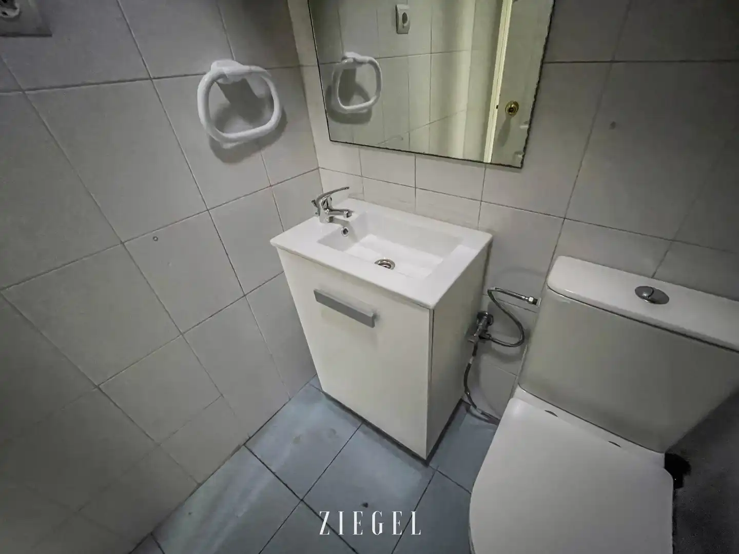 Baño de Local de alquiler en Las Palmas de Gran Canaria con Aire acondicionado