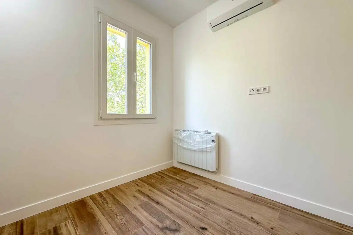 Bedroom of Flat for sale in Madrid  with Air Conditioner and Heating