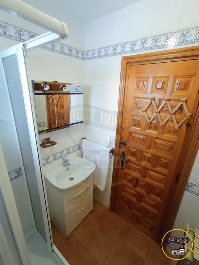 Baño de Piso para compartir en Cuenca