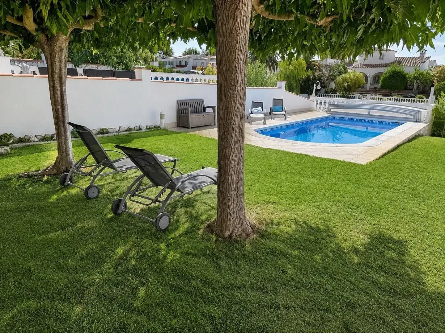 Haus mit Pool zur Miete in Peni