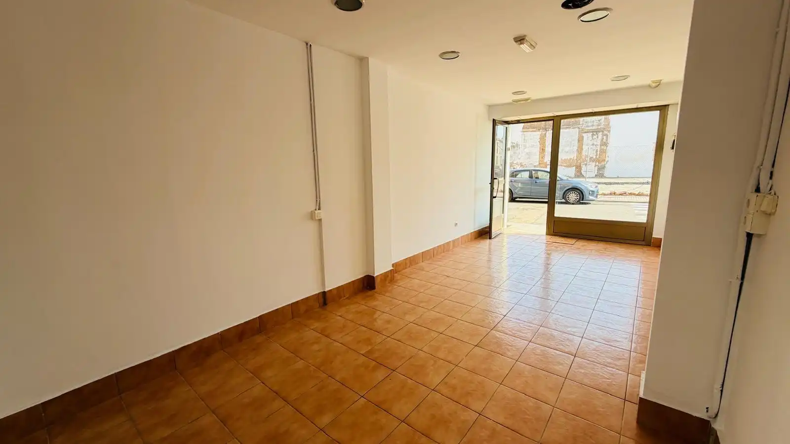 Gewerbefläche zur Miete in Calle Calle Nicolás Factor, imagen 4