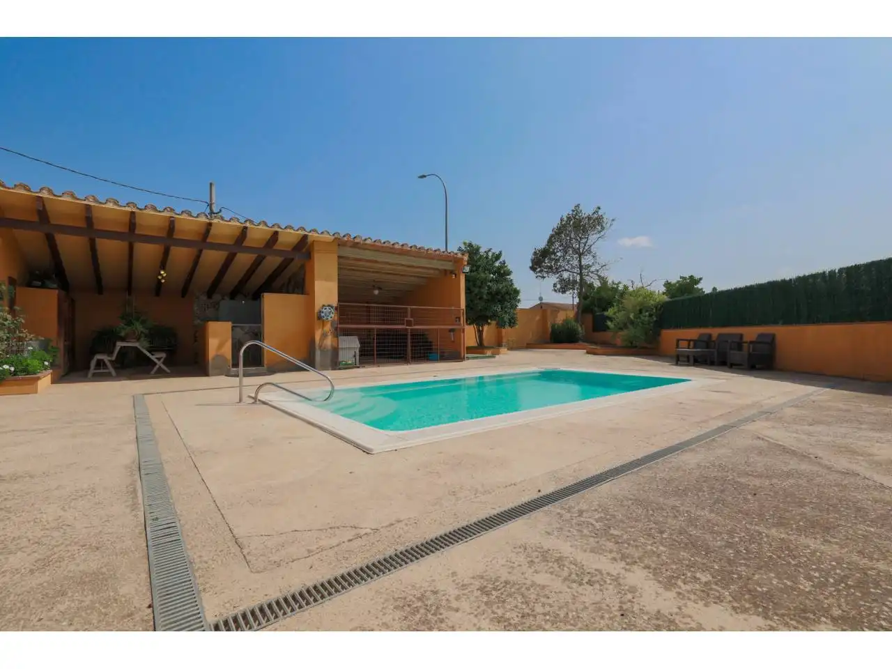 Swimming pool of Country homes for sale in Verges  with Air Conditioner, Private garden and Terrace