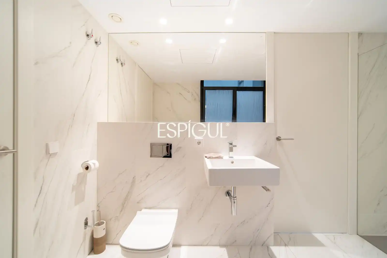 Bany de Pis en venda en Girona amb Aire condicionat, Calefacció i Parquet