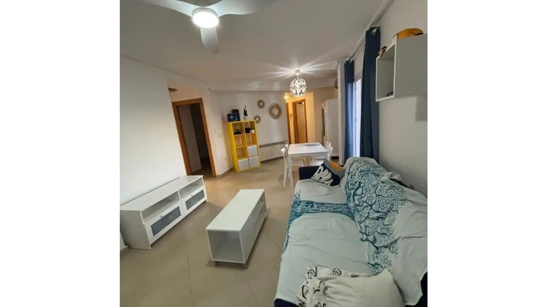 Sala de estar de Piso de alquiler en  Murcia Capital con Jardín privado