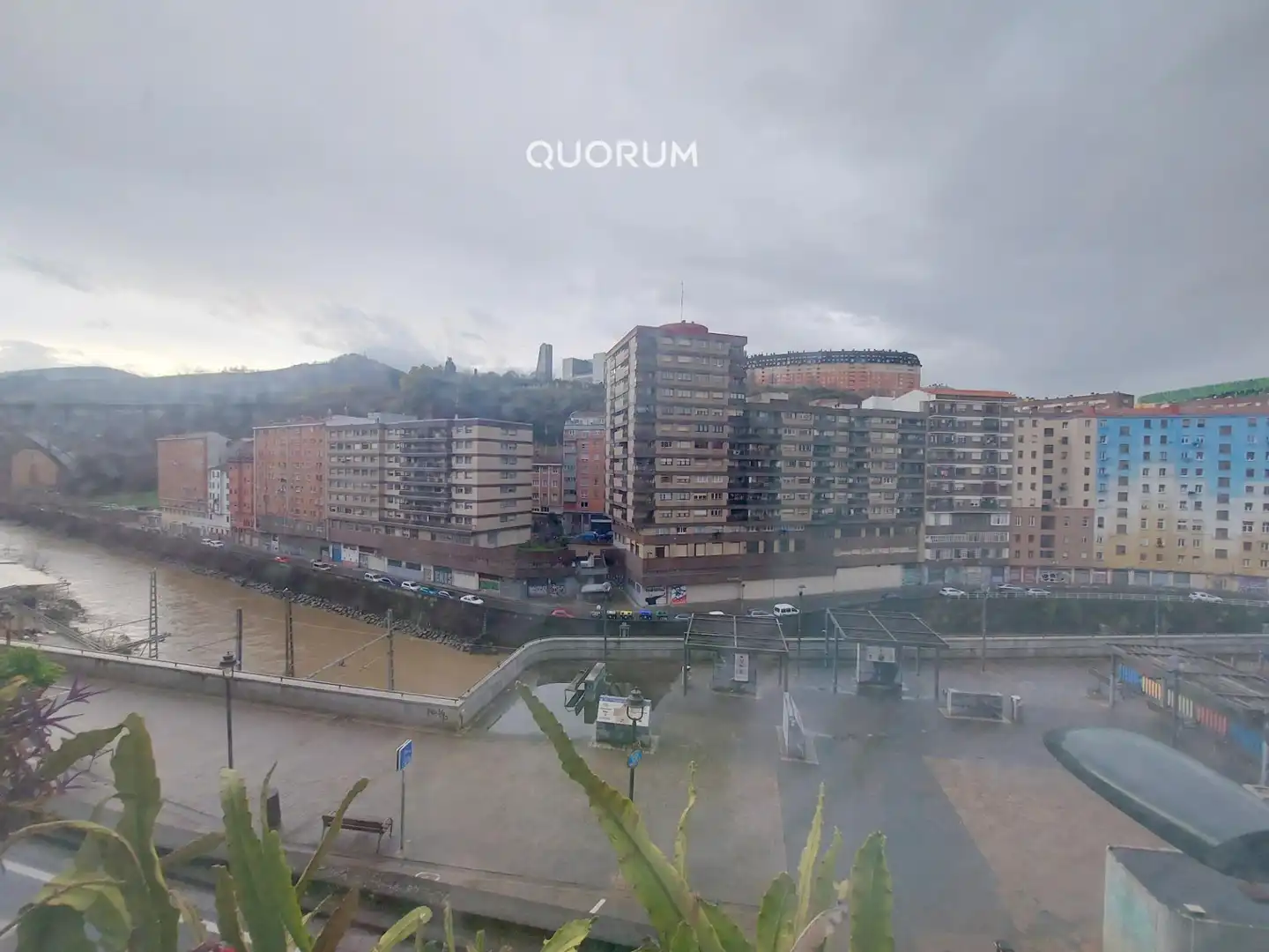 Dormitori de Pis en venda en Bilbao  amb Terrassa, Traster i Balcó