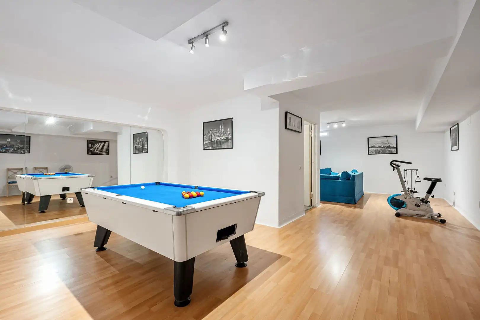 Casa adosada en venta en Marbella con Aire acondicionado, Terraza y Piscina
