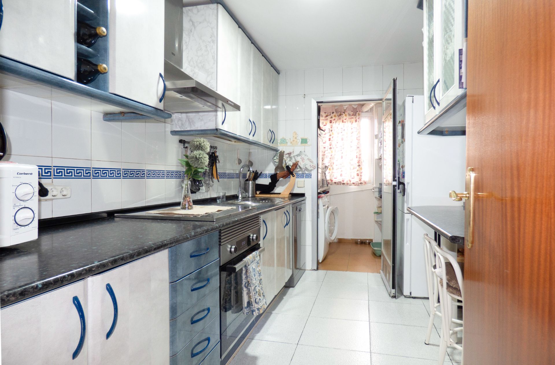 Kitchen of Flat for sale in Fuenlabrada  with Air Conditioner, Terrace and Storage room