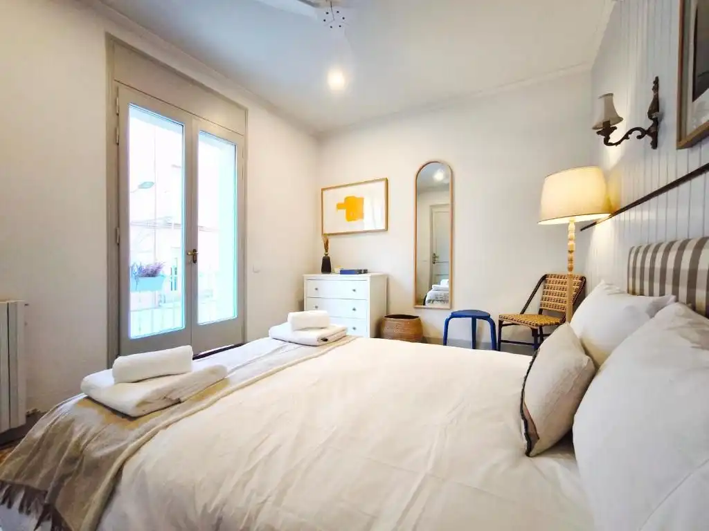 Schlafzimmer von Wohnung zum Verkauf in Campdevànol mit Heizung, Terrasse und Möbliert