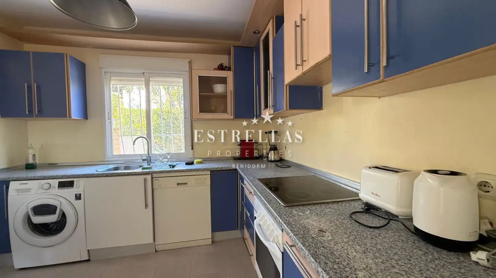 Cocina de Casa o chalet en venta en La Nucia con Aire acondicionado, Calefacción y Jardín privado
