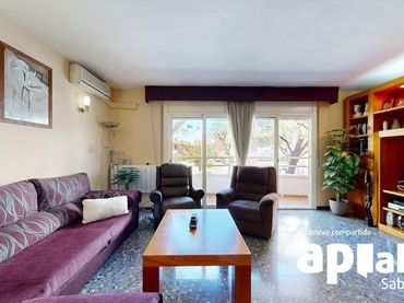 Casa con balcón en venta en Centre - Eixample – Can Llobet