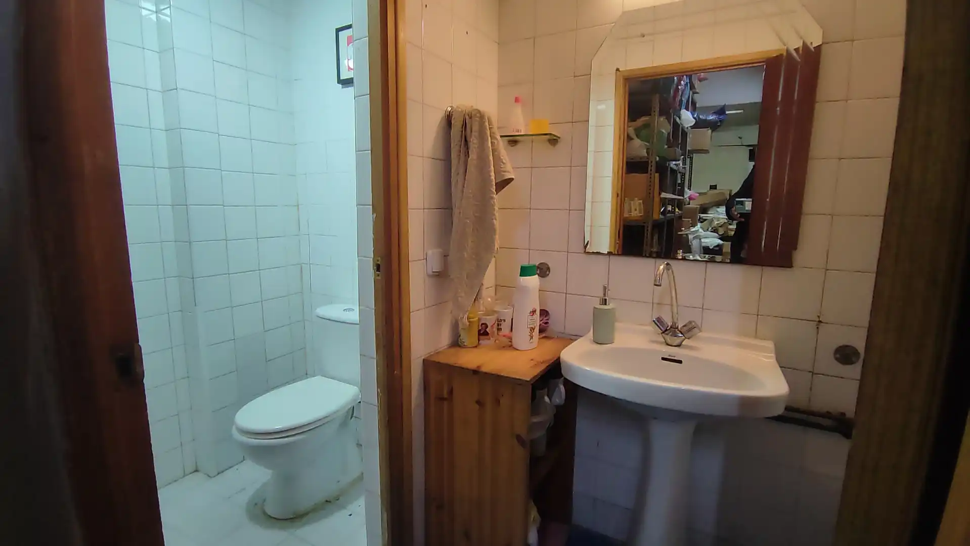 Baño de Local en venta en Madrid