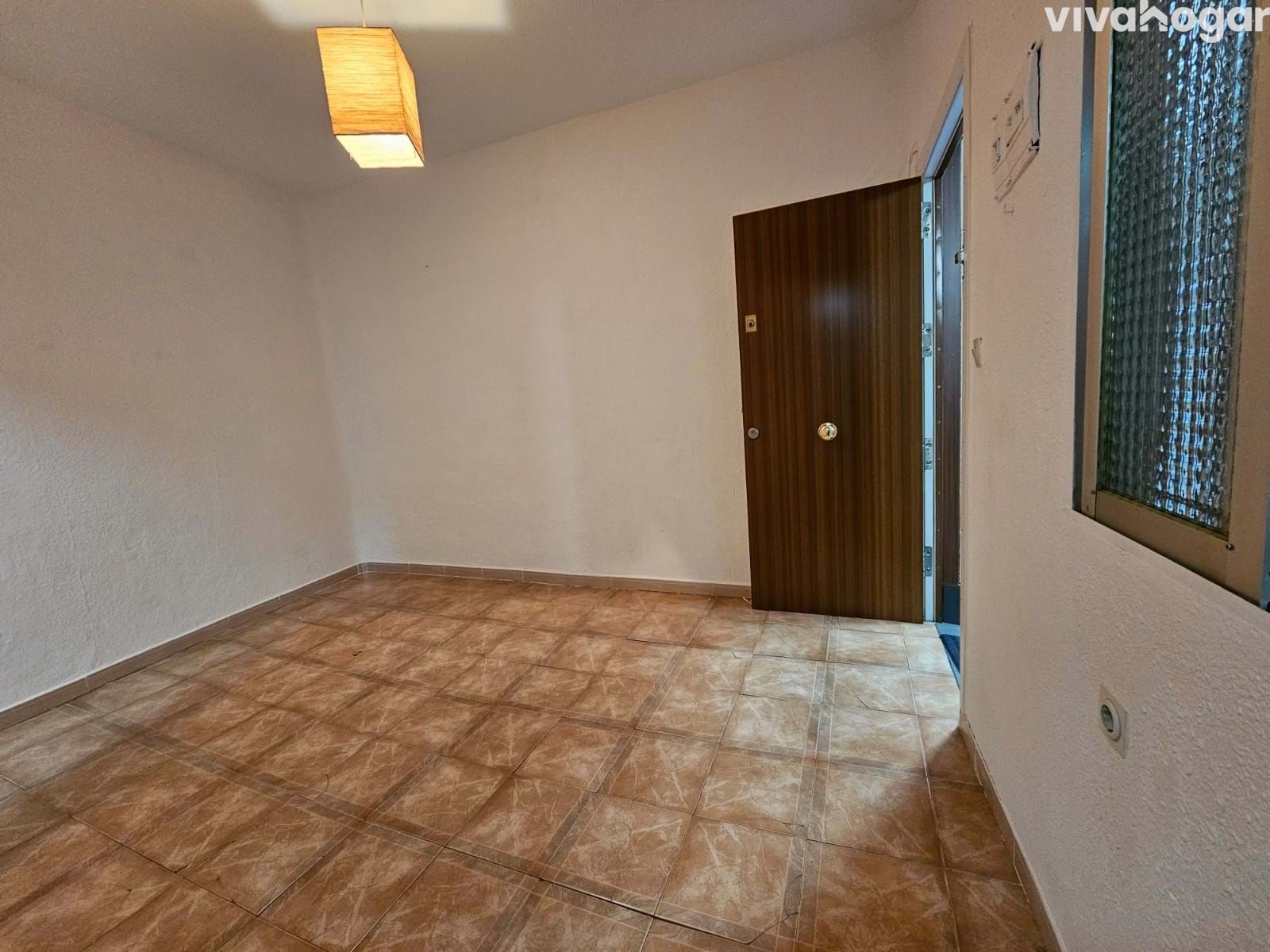 Flat for sale in  Madrid Capital  with Air Conditioner, Heating and Furnished