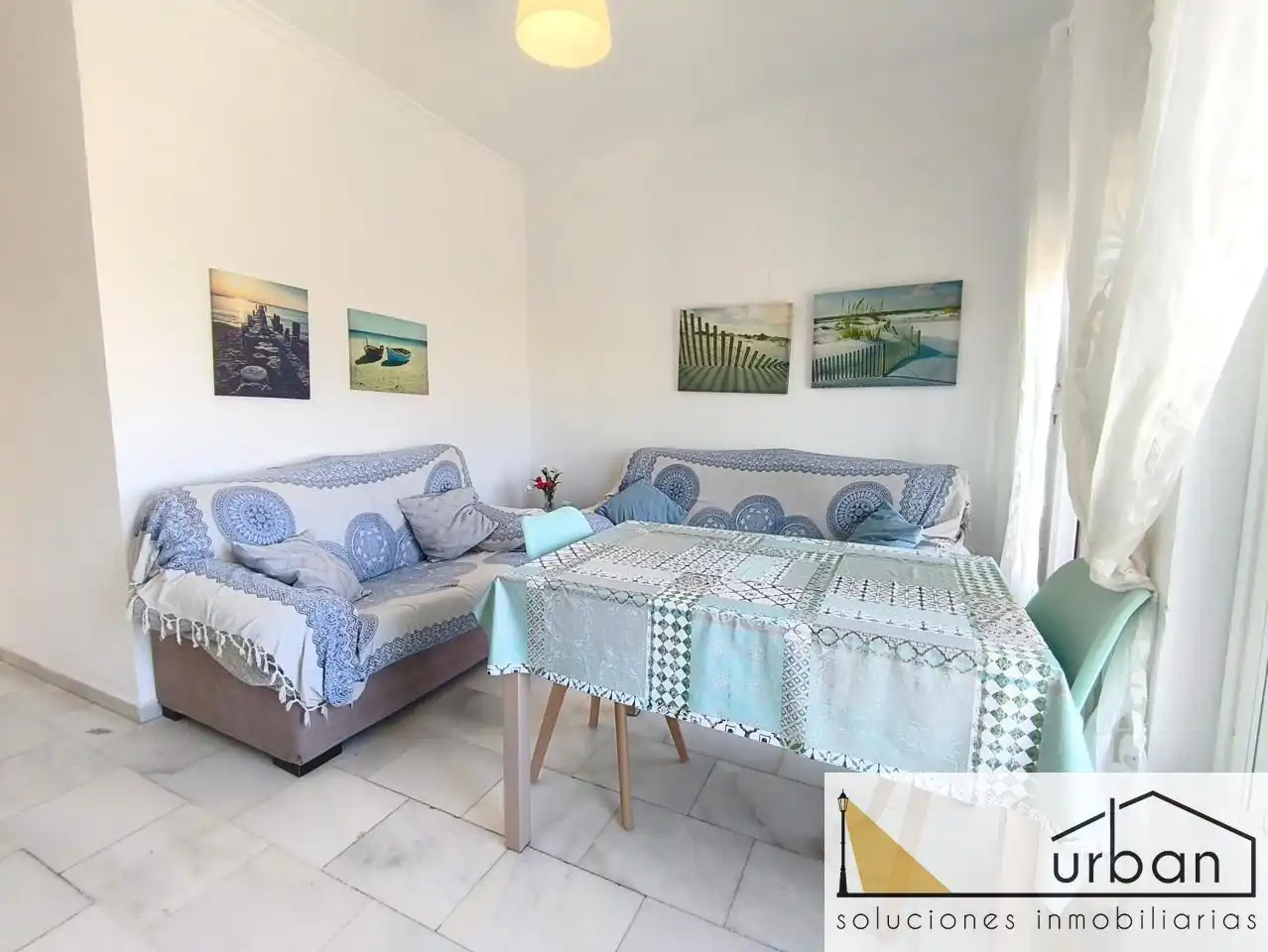 Sala de estar de Piso en venta en Chipiona con Aire acondicionado, Terraza y Amueblado