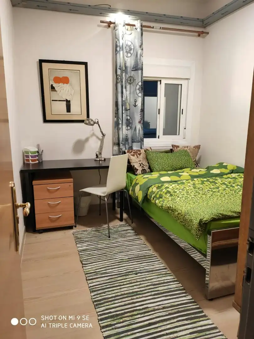 Bedroom of Flat for share in Barcelona  with Furnished, Washing machine and TV